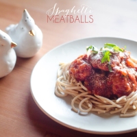 Classic Homemade Turkey Meatballs with Spaghetti
